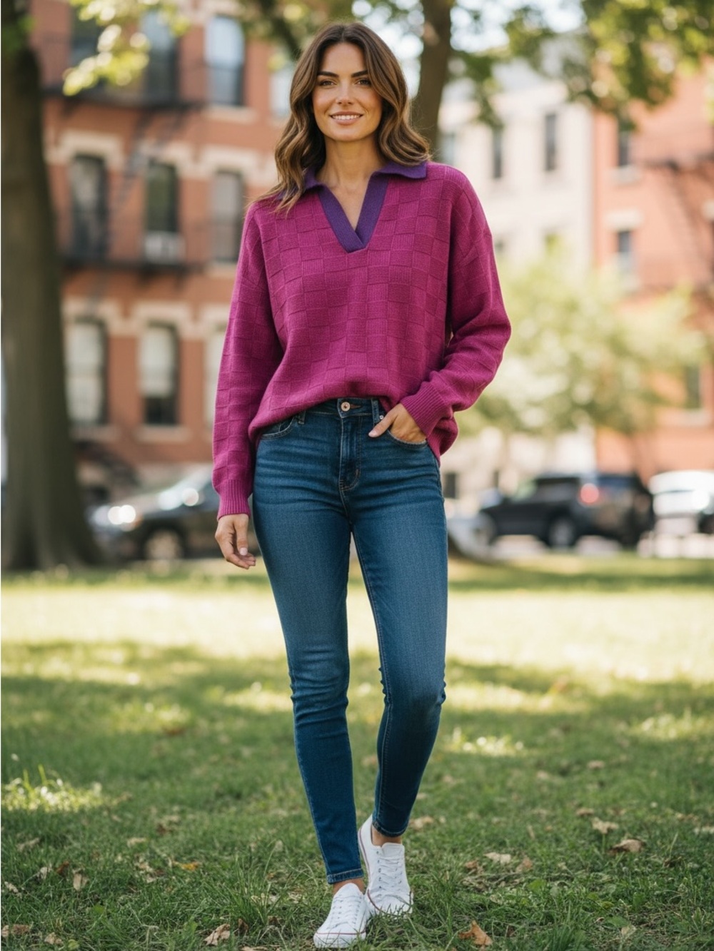 Women’s Lg Oddi V-Neck Collared Sweater in Magenta